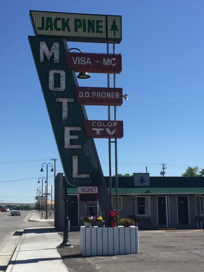Jack Pine Motel Riverton Exterior photo