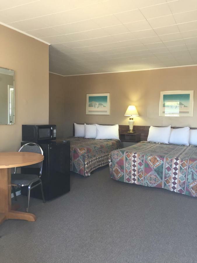 Jack Pine Motel Riverton Exterior photo